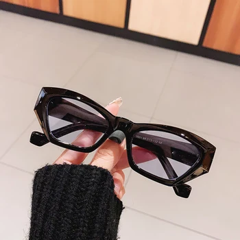 KAMMPT Kacamata Hitam Vintage Baru untuk Wanita 2022 Kacamata Pelindung Matahari Retro Trendi Kecil Kacamata Desainer Merek Fashion Oculos De Sol UV400